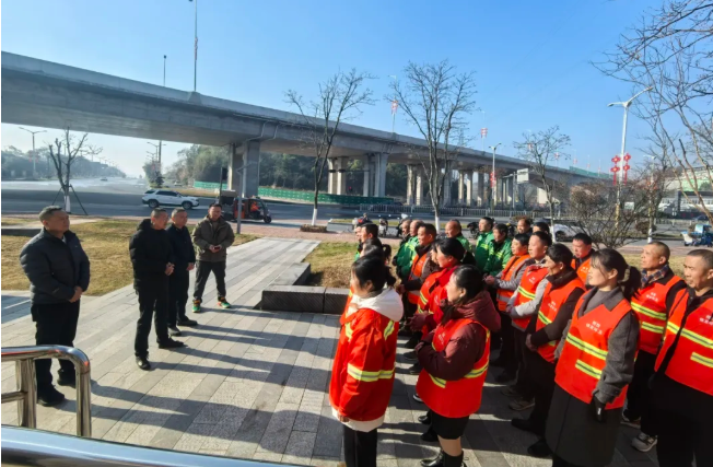 王輝德、余良光分別走訪(fǎng)慰問(wèn)一線(xiàn)干部職工并檢查安全生產(chǎn)工作